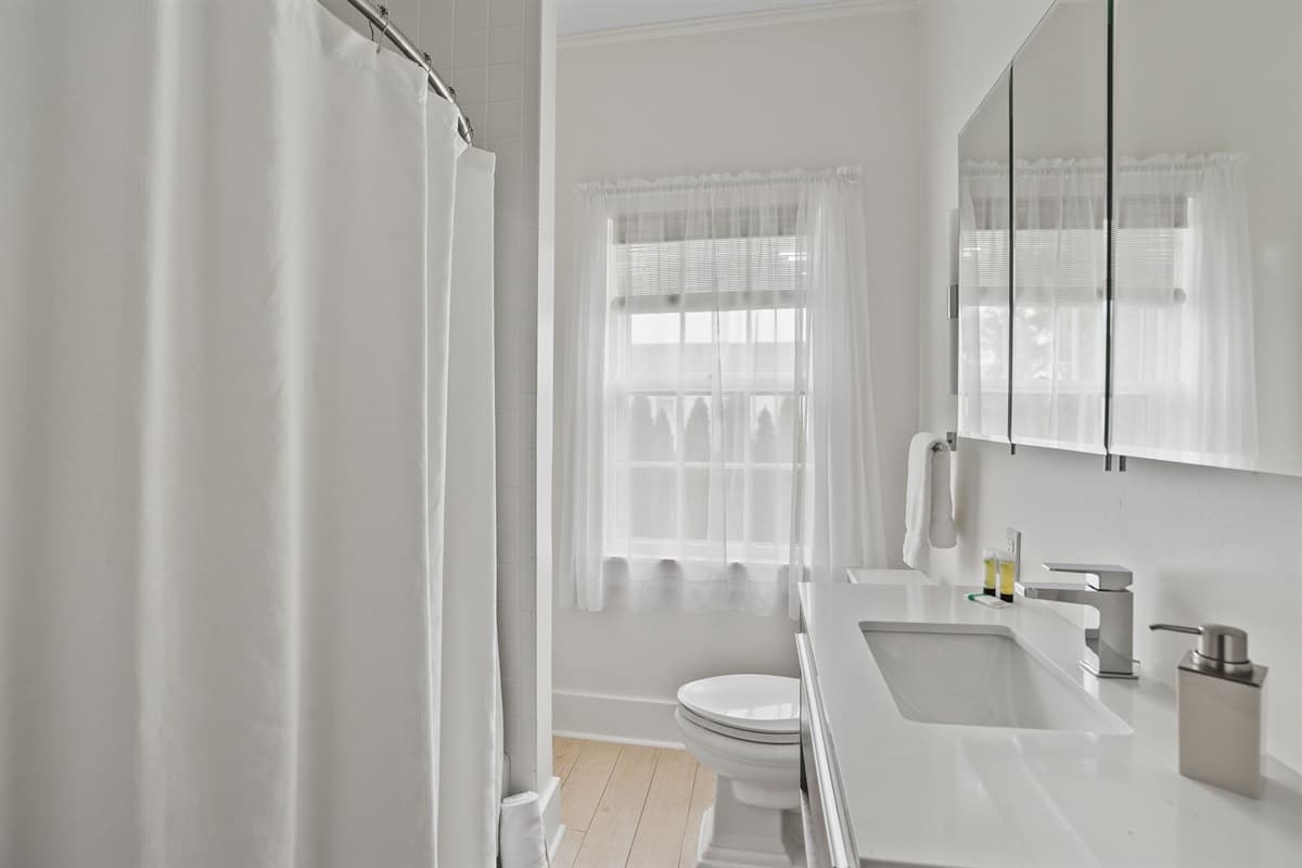 East Wing 2nd Floor Bath 4