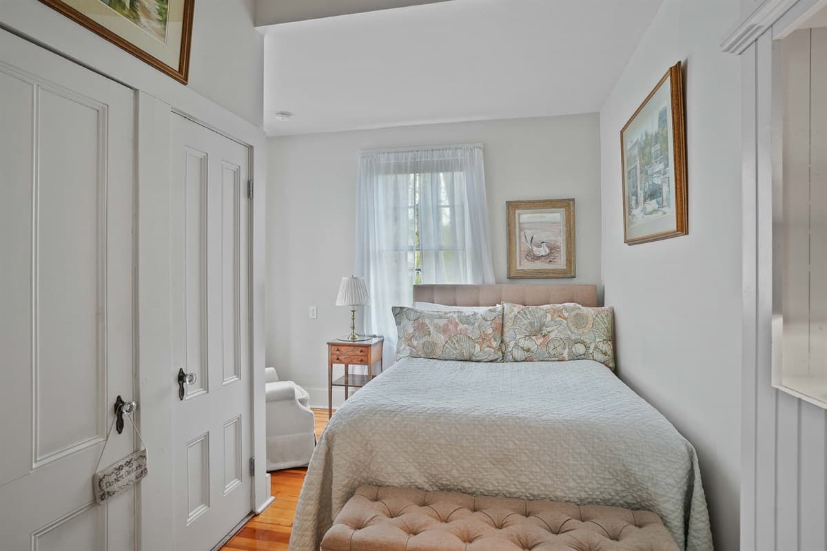 West Wing 1st Floor Bedroom 11 Ensuite-