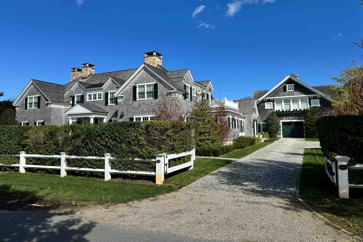 luxury vacation rentals in Edgartown